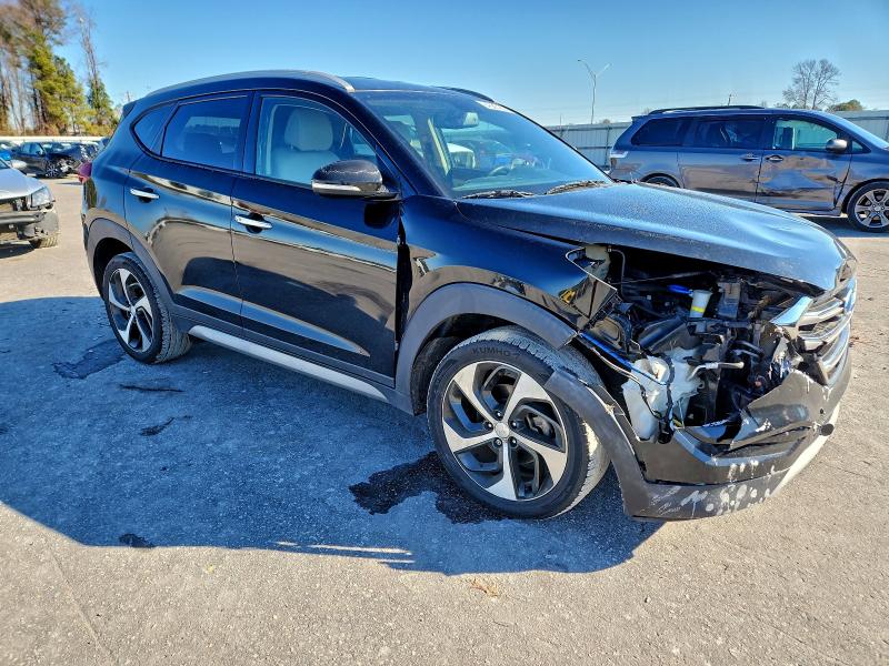 Фото 4 - HYUNDAI TUCSON