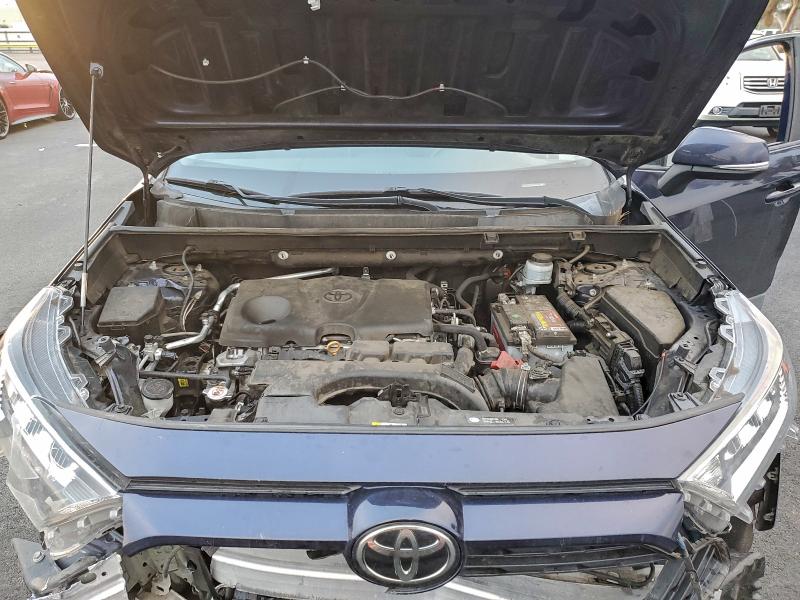 Фото 12 - TOYOTA RAV4