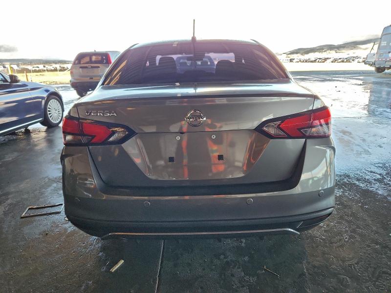 Фото 6 - NISSAN VERSA