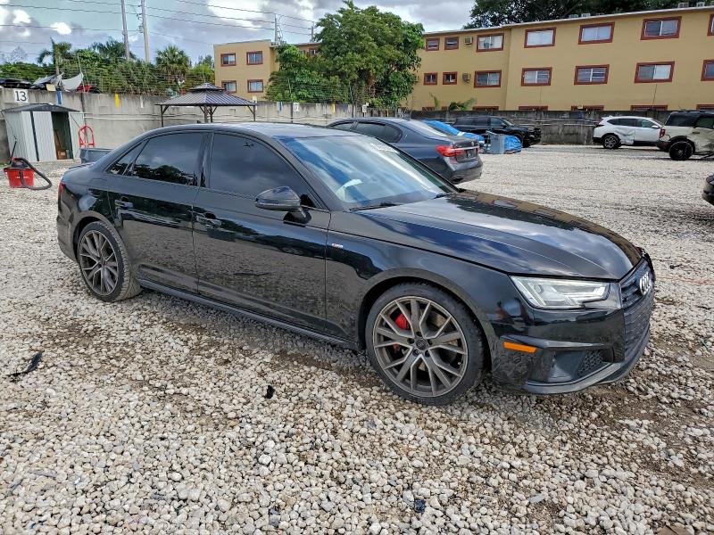 Фото 4 - AUDI A4