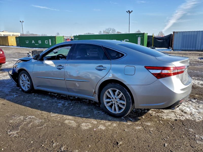 Фото 2 - TOYOTA AVALON