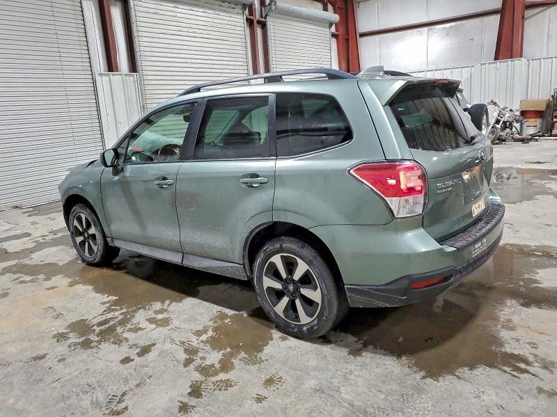 Фото 2 - SUBARU FORESTER