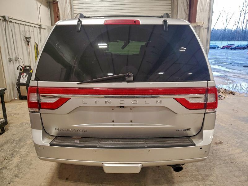 Фото 6 - LINCOLN NAVIGATOR