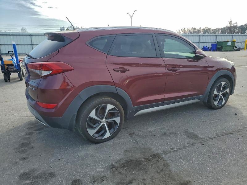 Фото 3 - HYUNDAI TUCSON