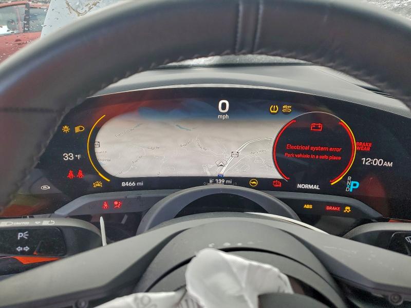 Фото 9 - PORSCHE TAYCAN