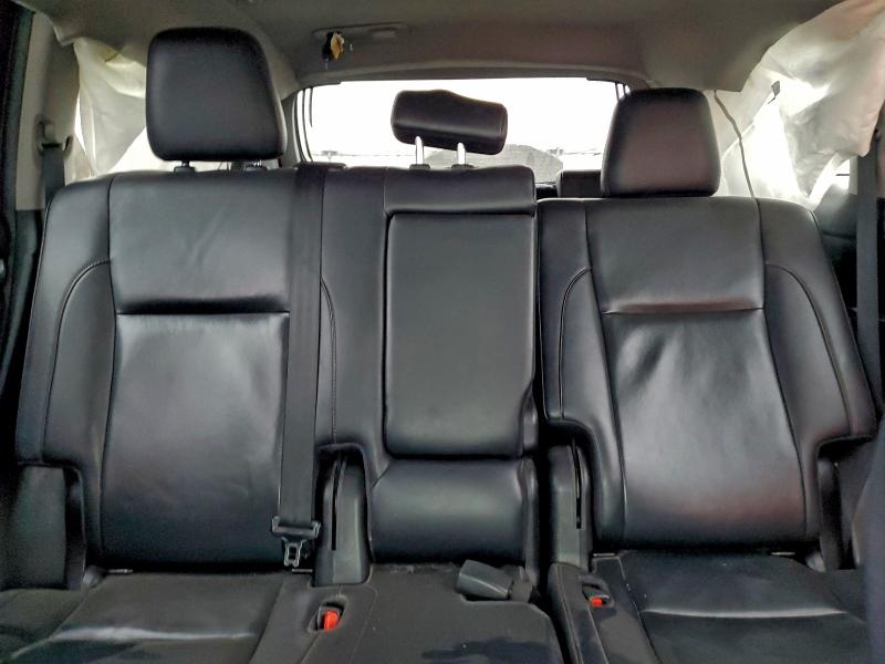 Фото 10 - TOYOTA HIGHLANDER