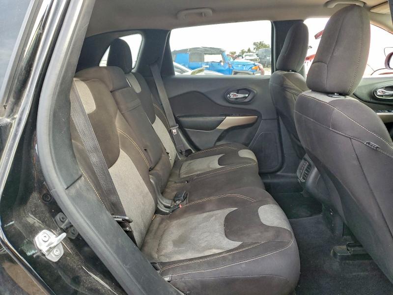 Фото 11 - JEEP GRAND CHER