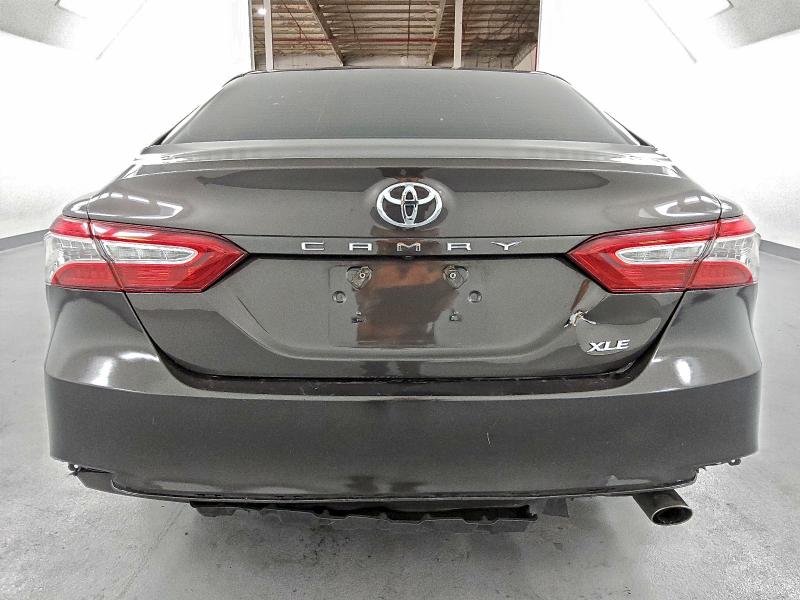 Фото 6 - TOYOTA CAMRY