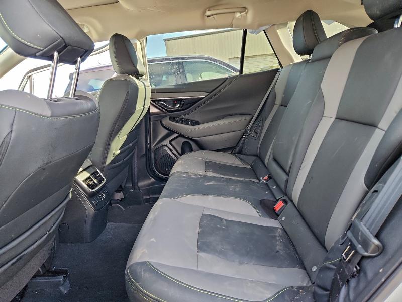 Фото 10 - SUBARU OUTBACK