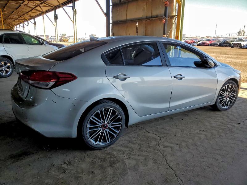 Фото 3 - KIA FORTE