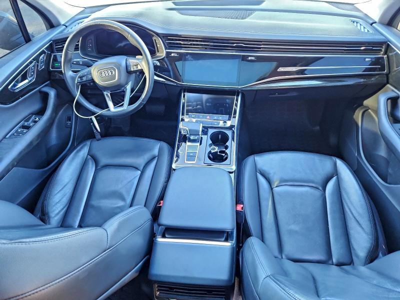 Фото 8 - AUDI Q7