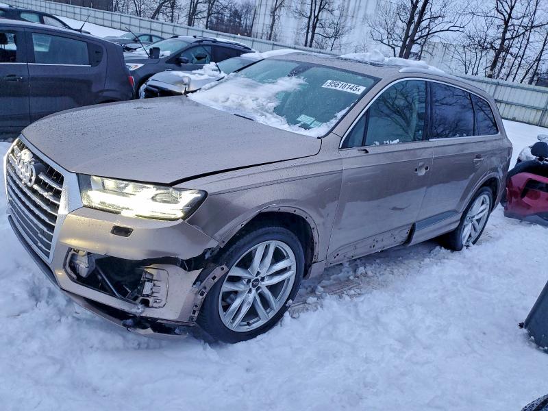 Фото 1 - AUDI Q7