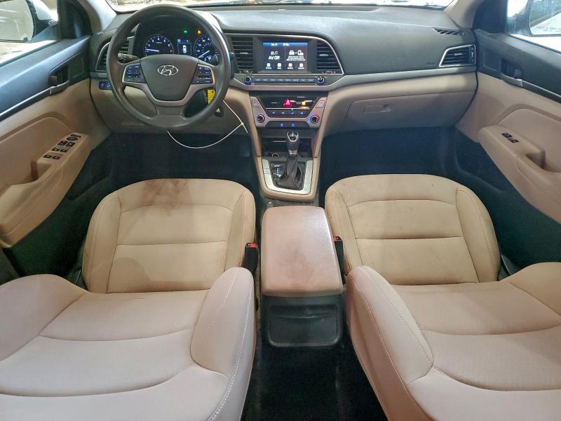 Фото 8 - HYUNDAI ELANTRA