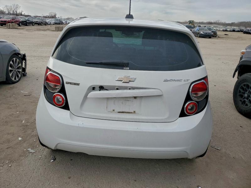 Фото 6 - CHEVROLET SONIC