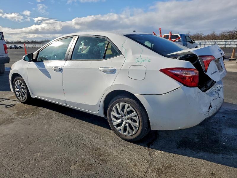 Фото 2 - TOYOTA COROLLA