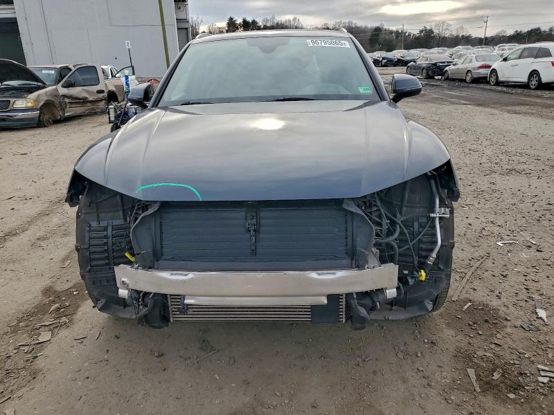 Фото 5 - AUDI Q5