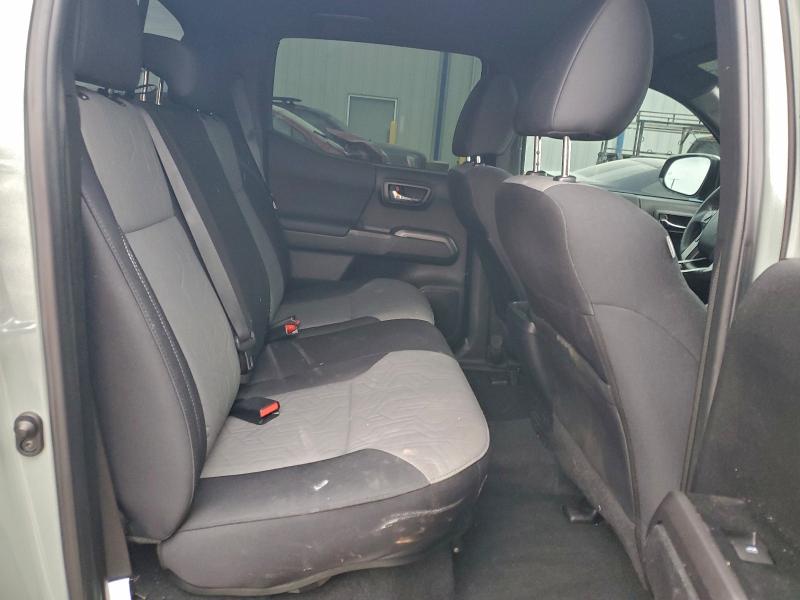 Фото 10 - TOYOTA TACOMA