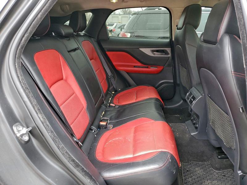 Фото 11 - JAGUAR F-PACE