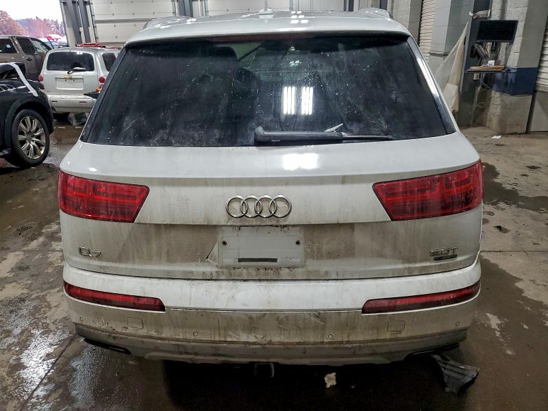 Фото 6 - AUDI Q7