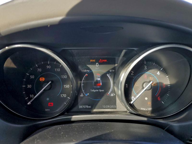 Фото 9 - JAGUAR XE