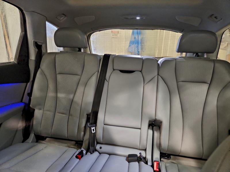 Фото 10 - AUDI Q7