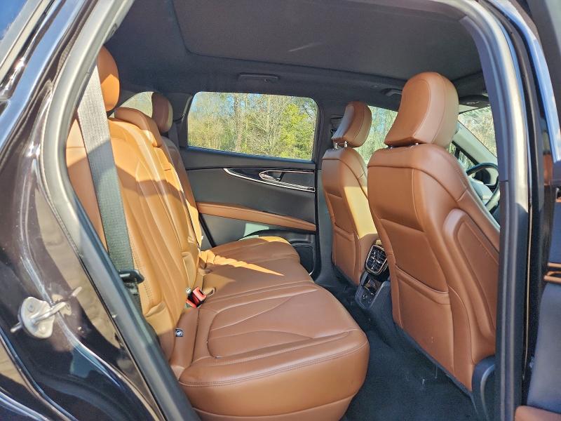 Фото 11 - LINCOLN NAUTILUS