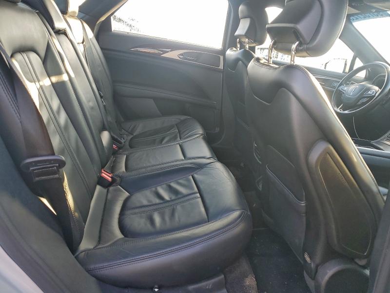 Фото 10 - LINCOLN MKZ