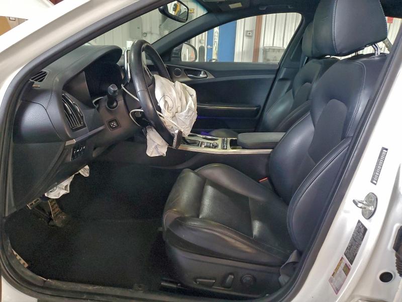 Фото 7 - KIA STINGER