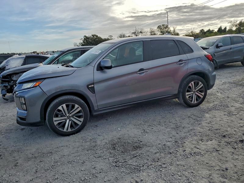 Фото 1 - MITSUBISHI OUTLANDER