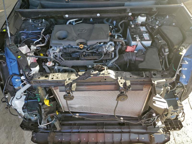 Фото 12 - TOYOTA RAV4