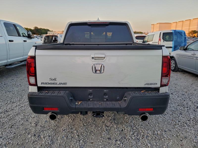 Фото 6 - HONDA RIDGELINE