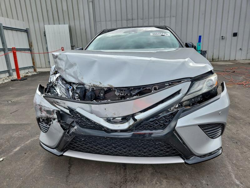 Фото 5 - TOYOTA CAMRY