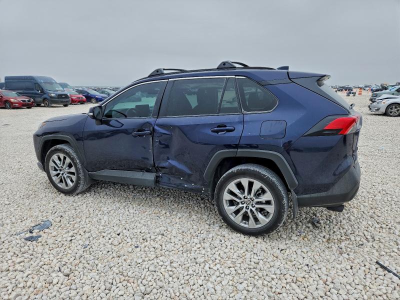 Фото 2 - TOYOTA RAV4