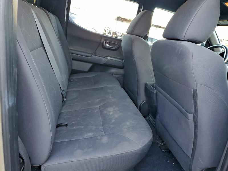 Фото 10 - TOYOTA TACOMA