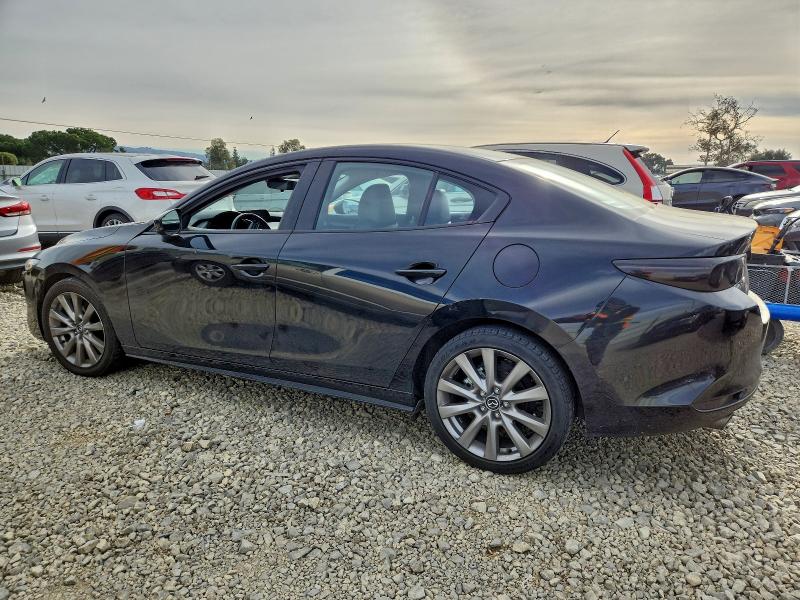 Фото 2 - MAZDA 3