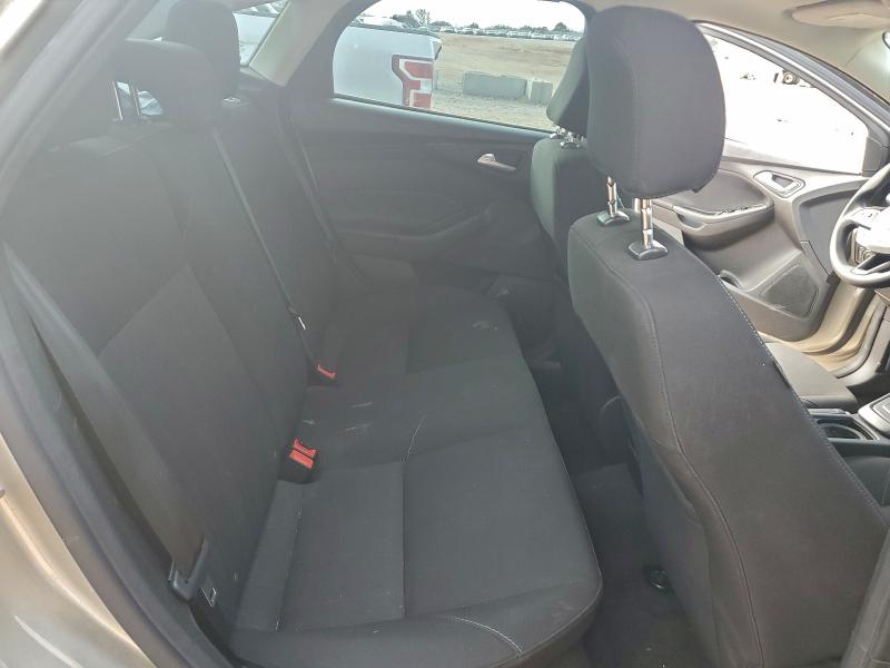 Фото 10 - FORD FOCUS