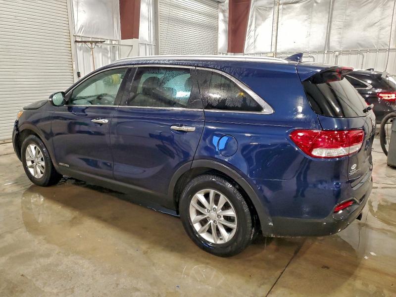 Фото 2 - KIA SORENTO