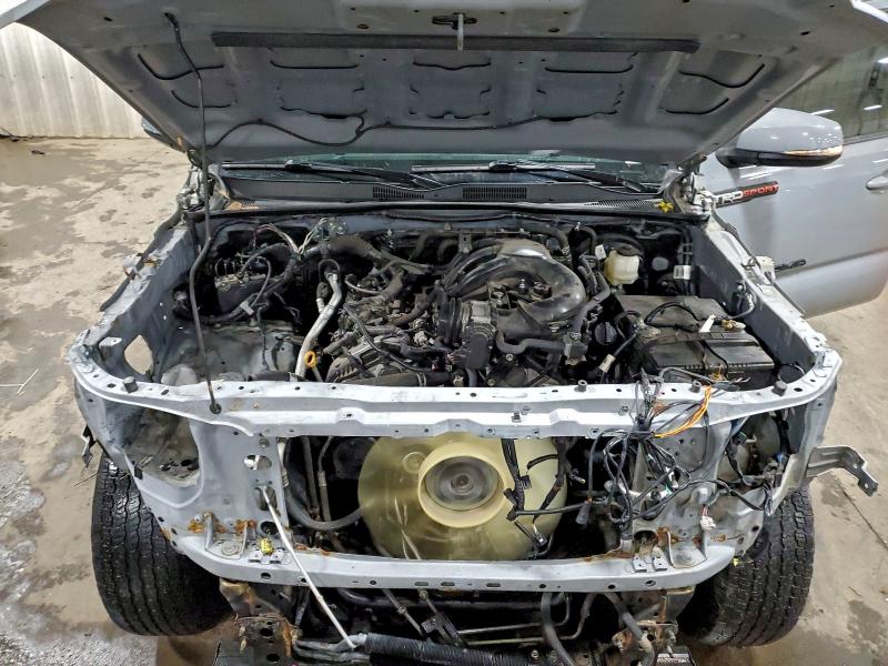 Фото 11 - TOYOTA TACOMA