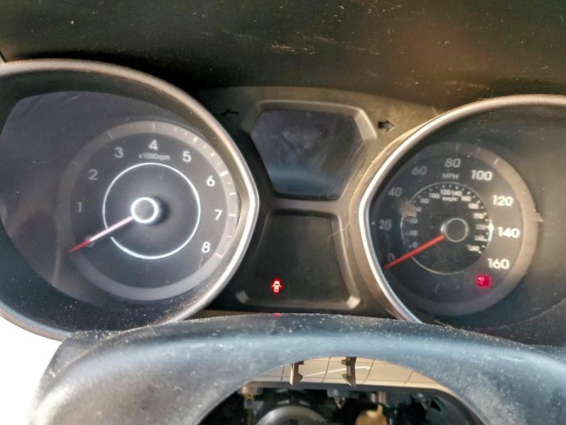 Фото 9 - HYUNDAI ELANTRA