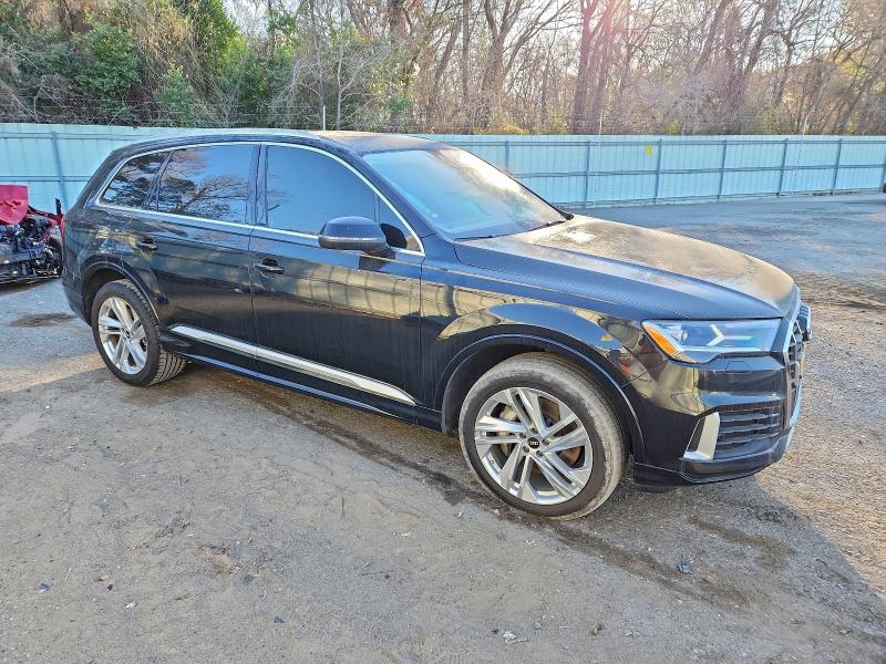 Фото 4 - AUDI Q7