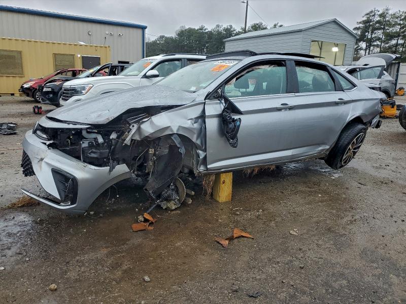 Фото 1 - VOLKSWAGEN JETTA