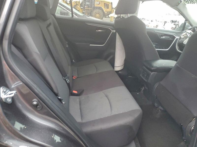 Фото 11 - TOYOTA RAV4