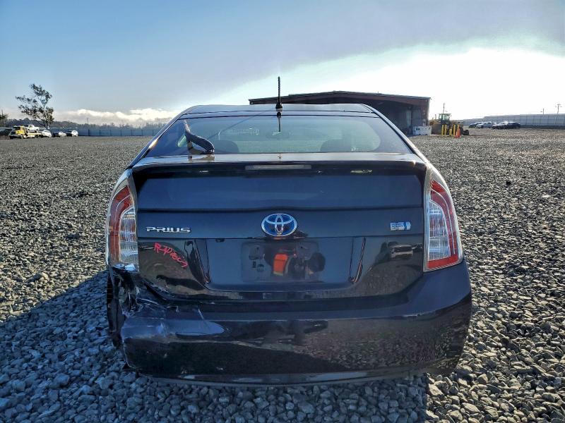 Фото 6 - TOYOTA PRIUS
