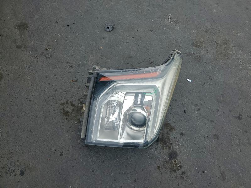 Фото 13 - GMC YUKON