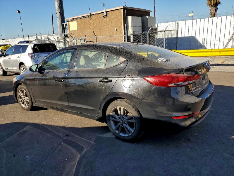 Фото 2 - HYUNDAI ELANTRA