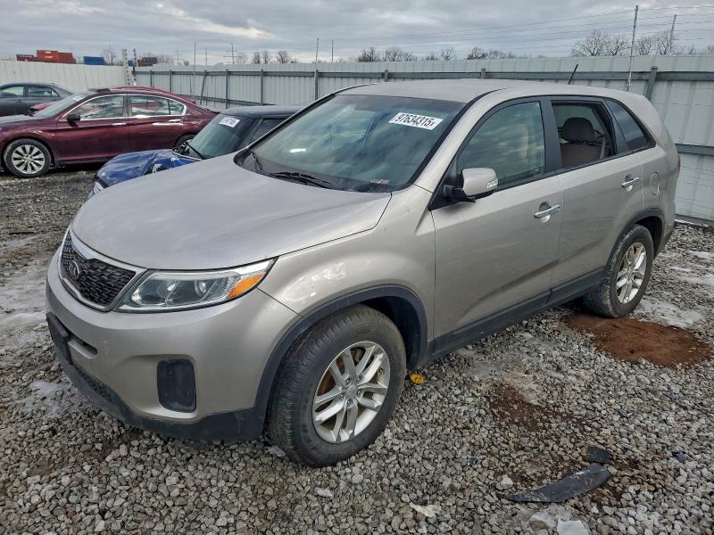 Фото 1 - KIA SORENTO