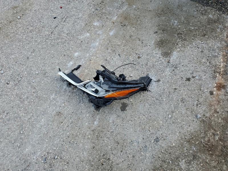 Фото 12 - TOYOTA CAMRY