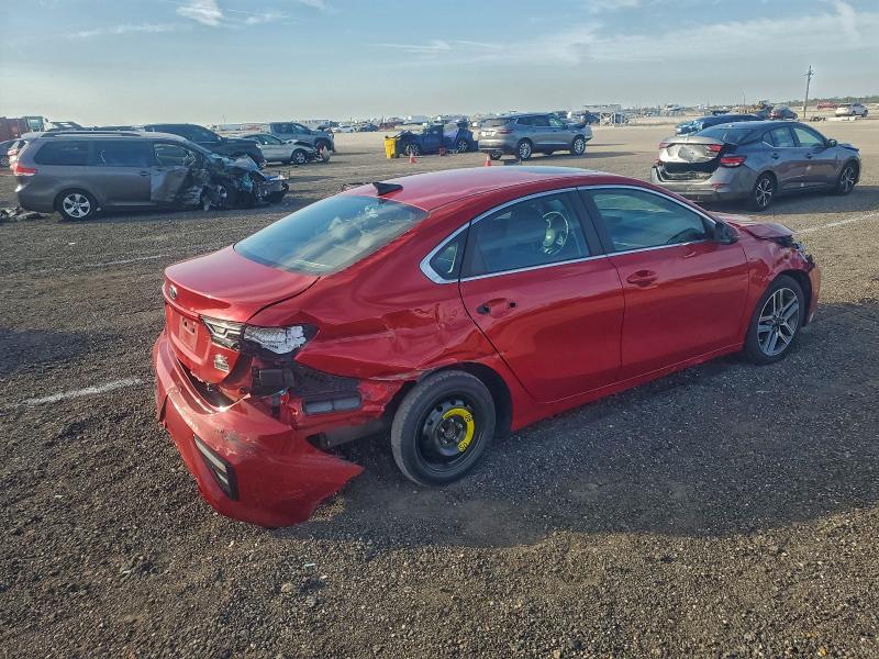 Фото 3 - KIA FORTE