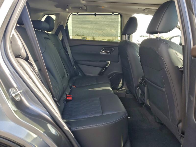 Фото 11 - NISSAN ROGUE