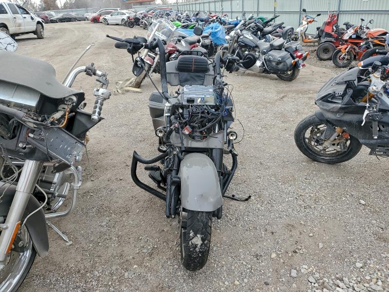 HARLEY-DAVIDSON FL 2020